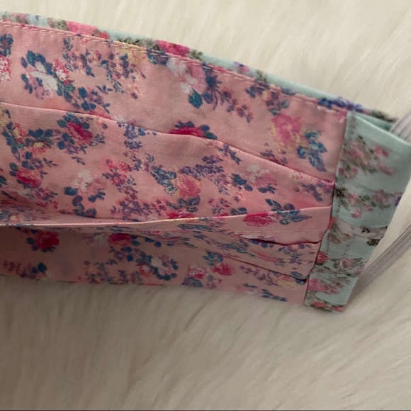 LoveShackFancy x Target Floral Face Mask w/ Pocket - Picture 5 of 9